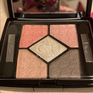 Dior Makeup - Dior 5 couleurs Cherrie Bow Edition Dior Makeup - Dior 5 couleurs Cherrie Bow Edition